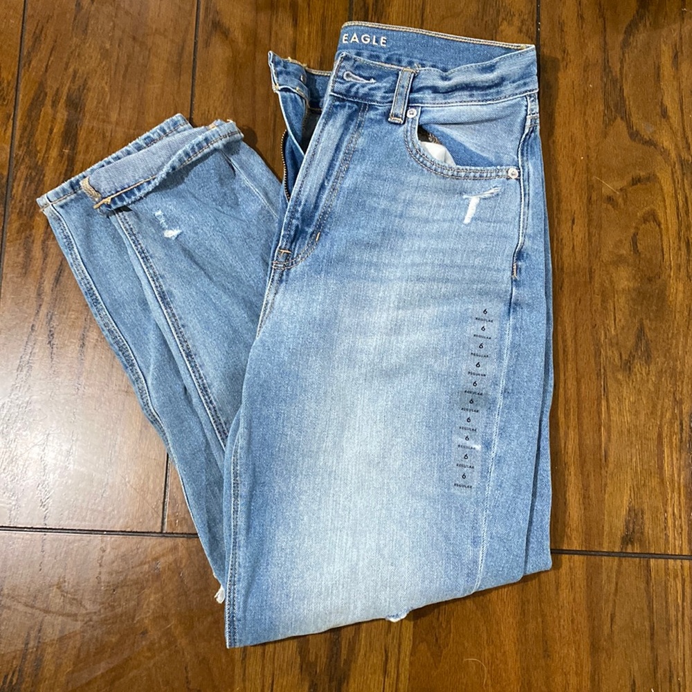 AEO size 6 mom jeans